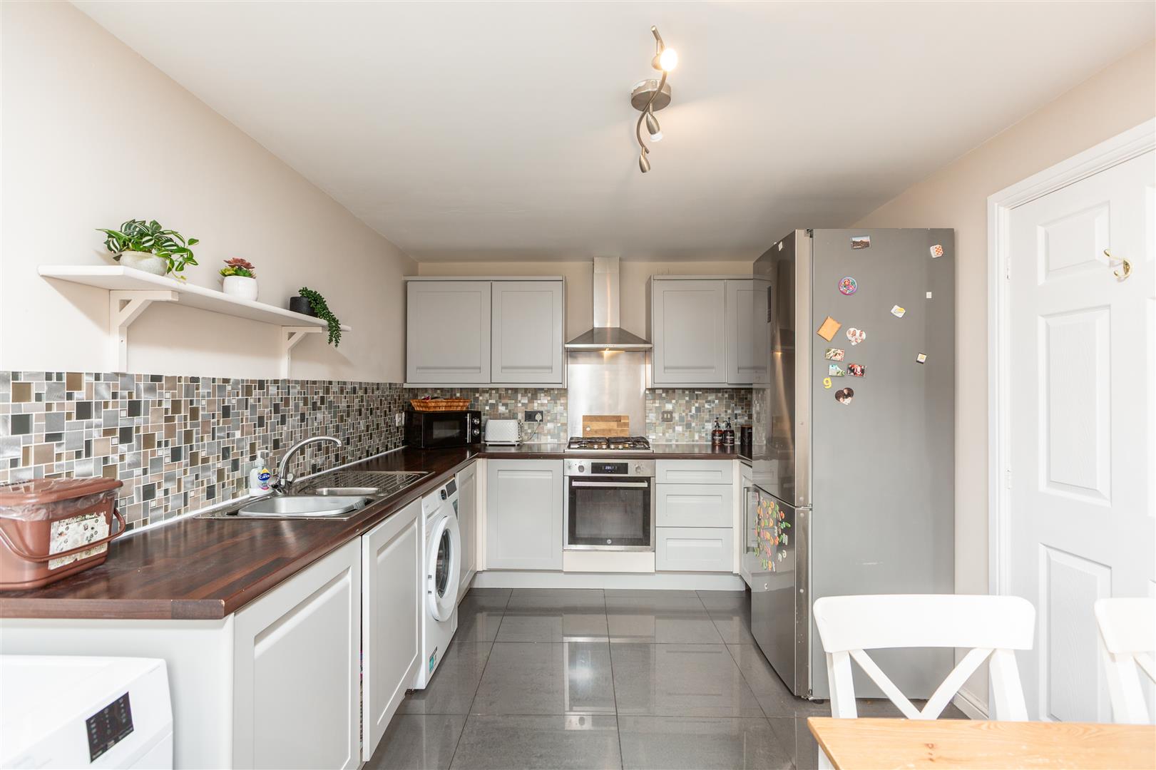 Ffordd Y Gamlas, Bynea, Llanelli, SA14 9AY
